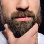 Cuidado rutinario de la barba