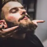 Beneficios del ritual de barba: más que un simple afeitado